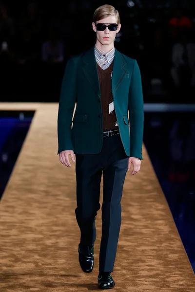 Look 8